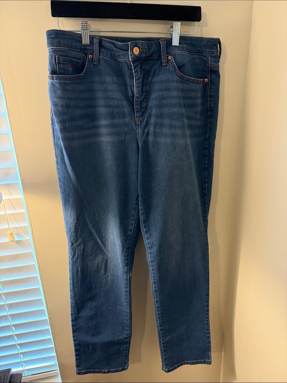 Classic Blue Women’s Jeans - Comfortable Everyday Fit
